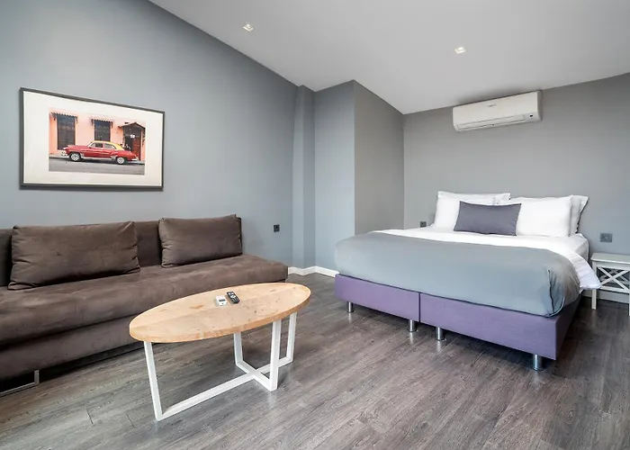 Aparthotel Urban Quarters - Loft 4*