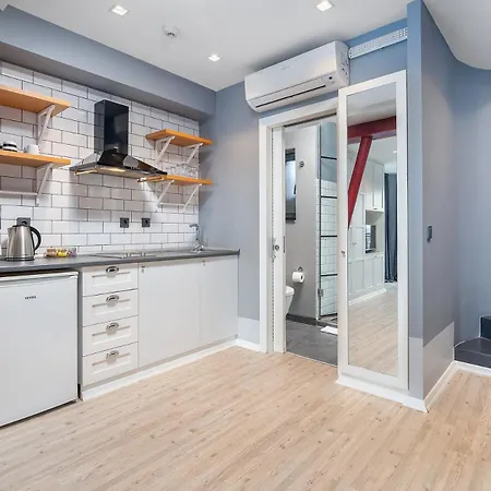 Urban Quarters - Loft 4*