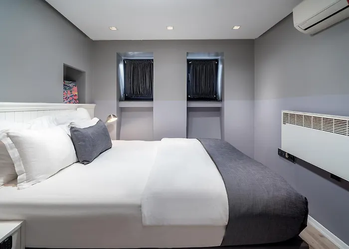 Urban Quarters - Loft Aparthotel