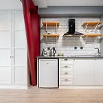Urban Quarters - Loft Aparthotel